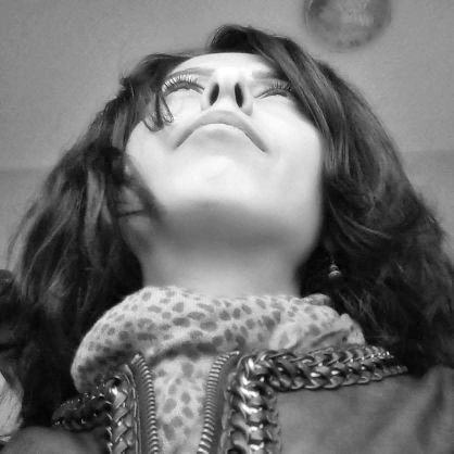 gunes_tulayy's profile picture. Hissettiğin gerçeğindir....