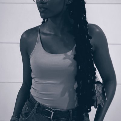 ShellieChoc's profile picture. 