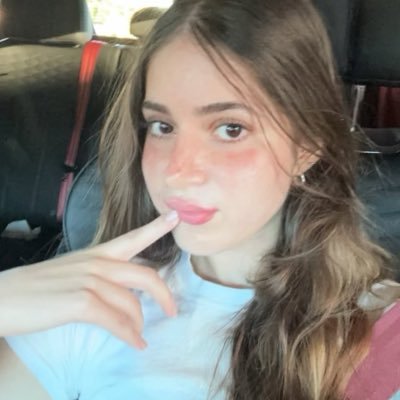 KateEvans161890's profile picture. 