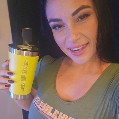 AnglicaFig10463's profile picture. Sou atriz de filme adulto, faço atendimento