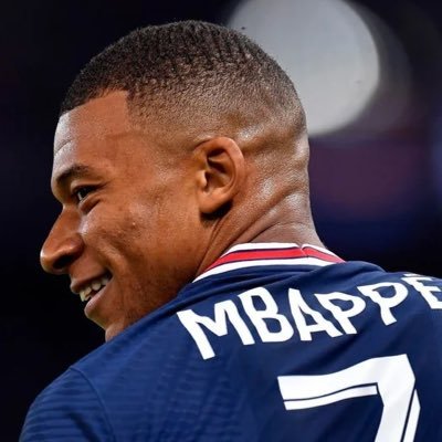 Row7xi's profile picture. #Halamadrid 🇪🇸⚪️