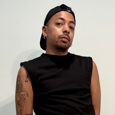 thebriandiaries's profile picture. Brian’s the name and Fashion Design is my game. New York based artist who loves glitter and cosmopolitans. IG:thebriandiaries