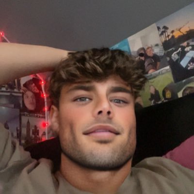 evie712020's profile picture. uhhh dunno mate