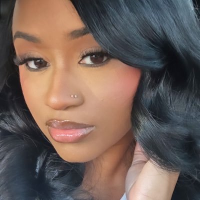 MUVAKXY's profile picture. 