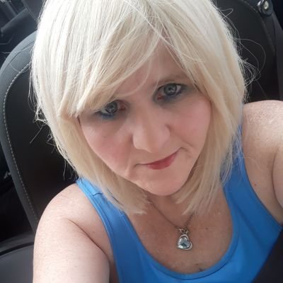 AngelaBrya1342's profile picture.