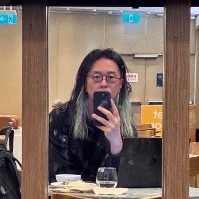 TDFSHND's profile picture. TaDah社 https://t.co/NIMClOY4IC / 👧🏻Hannah🧒🏻Rayの父 / 広告等の企画制作 / デ大と院の教授 / Adelaide⇔東京