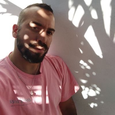 CristianACueva's profile picture. 🌊🌹