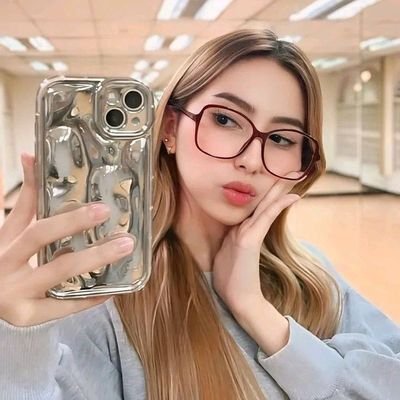 DolphinAnn35112's profile picture.