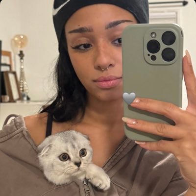 vvessn's profile picture. ౨ৎ ┆ @ — vvessn ! ☆ ⸝⸝⸝ #katseye . : married to M&M