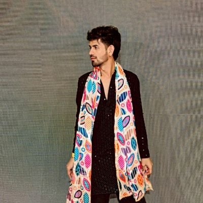 FEFEsri's profile picture. love is love 

if u nice to me.. I will be nice to you✌️