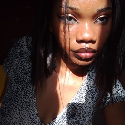 00harlee's profile picture. psychology, feminism, spirituality and weed :3 || so whimsical I produce glitter ✨|| AuDHD