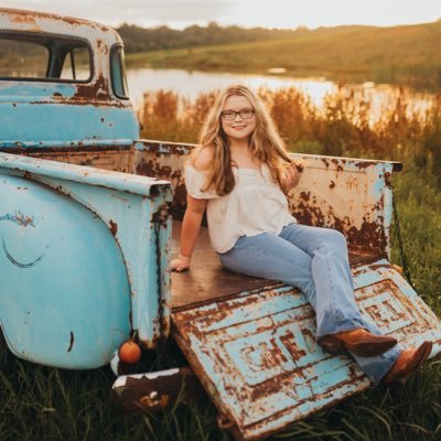 Destiniandariel's profile picture. Jesus ✝️ •Ariel 🐾🐶 •comet 🐶🐾• stevie and Jessie’s version