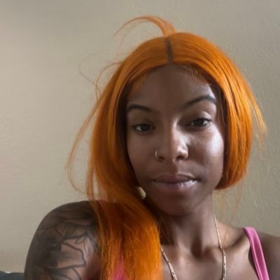 Punniinoonii's profile picture. 😘✨PRETTY AND UNBOTHERED✨😘 Delusional Princess 👑 | Petty By Nature | Tweets = Diary Entries/Unhinged Confessions #RIHMOMMA🩷🤞🏽#LLPAISLEY💙🤞🏽