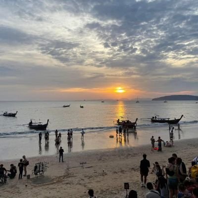 DjohoK43896's profile picture. 