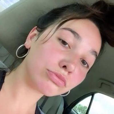 Karleegrea74114's profile picture. Don't drop the pad yet the journey is still long 😤