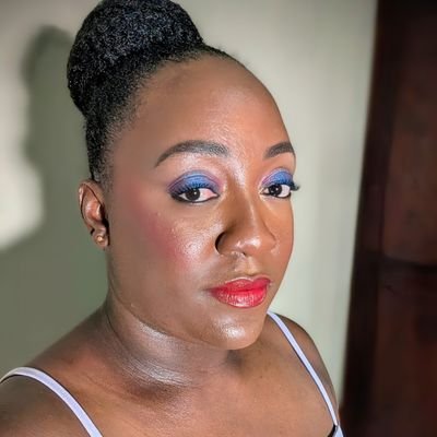 llyvirose's profile picture. Seacolite l CDMP l MCIPR I Integrated Marketing and Communications Specialist.