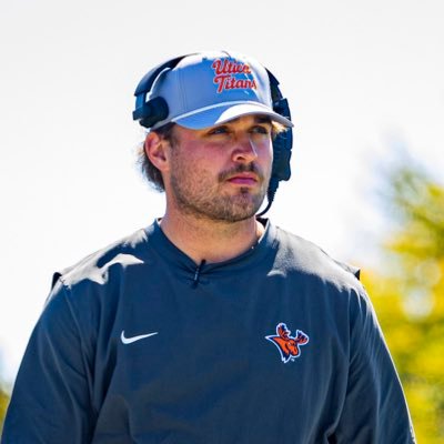 CoachKaires's profile picture. TEs Coach @utica_football 🫎 //Recruiting Long Island 🏝️ // |Smithtown East Alum|