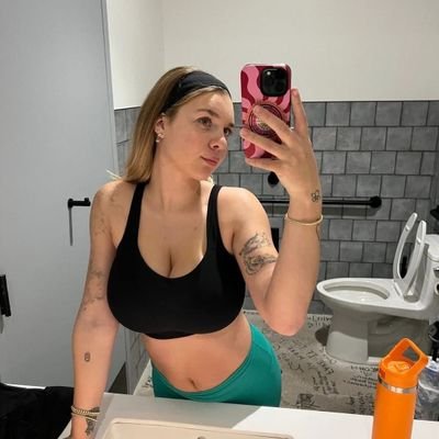 JohuSarah225's profile picture. 