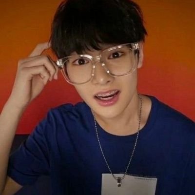 lilyamapaque's profile picture. 