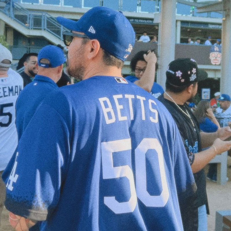 rmrzrene_'s profile picture. 