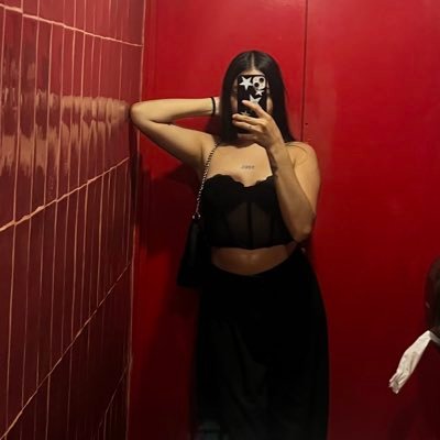 ximmolinaa's profile picture. 