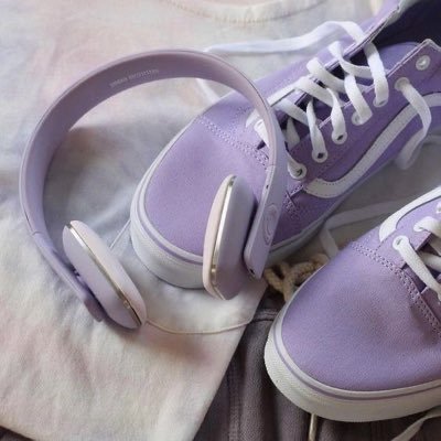 mochimuffinette's profile picture. A quiet introvert who loves pastel colors, cozy vibes, and cute little things. ✨