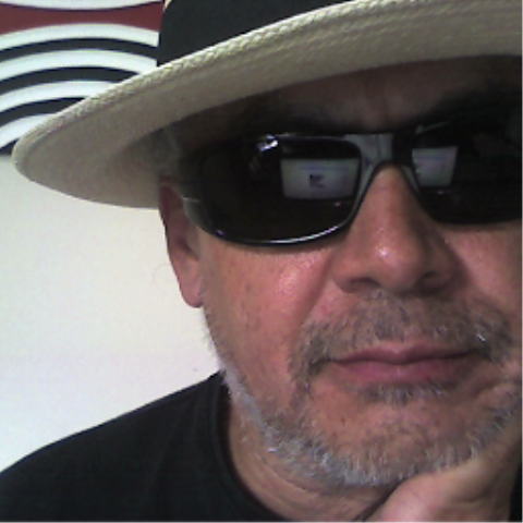 DrGozzer's profile picture. Médico salubrista, padre de la chica más hermosa del mundo, lector voraz, cinéfilo empedernido, caminante distraido y (supuesto) renacentista