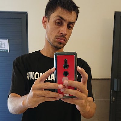 maakksu's profile picture. Solopreneur