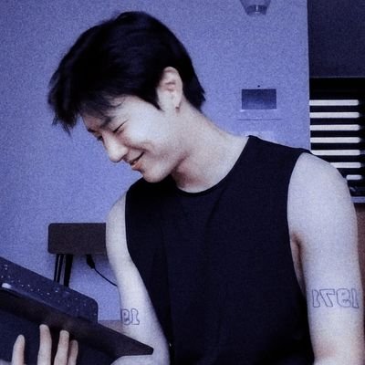 rifftoned's profile picture. My melodies are waves, crashing gently on the shorelines of your soul.