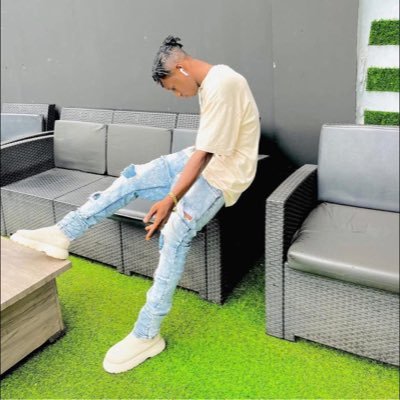 tearziverson's profile picture. 𝘈𝘳𝘵𝘪𝘴𝘵 ...𝘛𝘳𝘢𝘱 𝘓𝘶𝘳𝘥🎙#𝘔𝘦𝘵𝘳𝘰_𝘞𝘰𝘳𝘭𝘥🌐