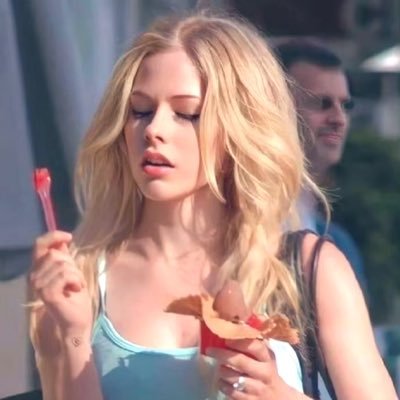 kawanarideonyou's profile picture. 你忠诚的brat｜好朋友重度依赖｜三角洲移动端重度划水玩家｜王者淡坑复健玩家｜互关秒过v｜私信随缘回 不聊骚不看鸟｜🚪52互关免@edithjoe8511这里有另一个我｜偶尔消失是因为太痛苦，没有偷偷幸福