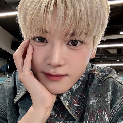 jaeyonvg's profile picture. jaehyun & taeyong ONLY.