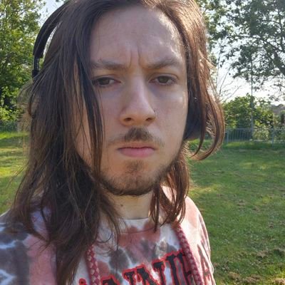 chazwithazed's profile picture. 27 | he/they | extreme metal | anime | bi 🏴󠁧󠁢󠁥󠁮󠁧󠁿 |