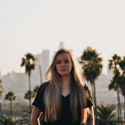 FundaKaradem's profile picture. Hayat kısa, ben gerçek.