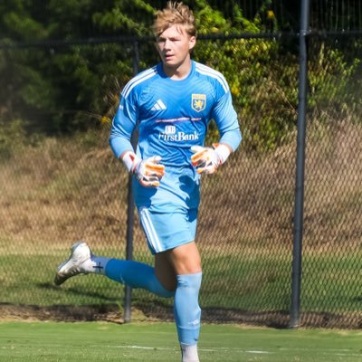 ConnorDaileyGK's profile picture. connordaileygk@gmail.com
Connor Dailey 2026 MLS Next GK | 6'2'' 175 lbs | GPA 3.9