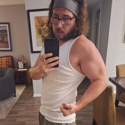 RichardLeo13479's profile picture. Born and raised in Mississippi... Just here to read the news and steal memes 👍