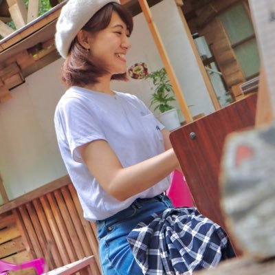 moe124080714050's profile picture. 想いに寄り添うデザイン。 心地よく“伝わる”サイトを一緒に作ります💐 【個人事業主様向け】HP / LP/デザイン制作 お問い合わせはDMよりお願いいたします✉️｜SHE likes｜デザトレ8期｜スタワー｜