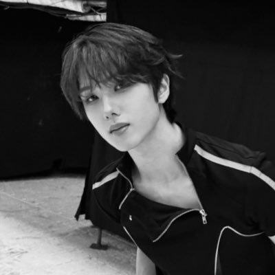 𓉮 Porcelain Cloister, (Jisung, 2002)