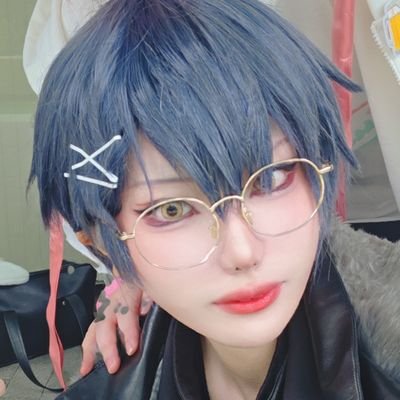 warrrps_cos's profile picture. @thhhhronz のコス垢 びっくりどっきり重加工 写真の人は存在しません