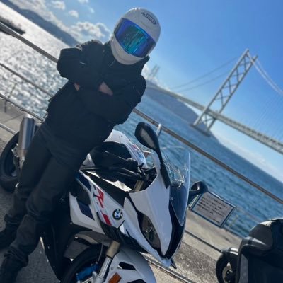 Lila_G_Licht's profile picture. 田舎住みの🇯🇵ルネッサ&🇩🇪S1000RR乗り バイク🏍とか旅行🚗³₃とか食べ物🍜とかゲーム🎮(原神、学マス、ブルアカ)とか基本的に好きな事色々呟いてます