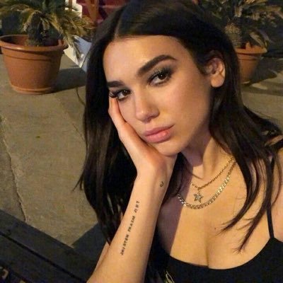 chihiroutsold's profile picture. 