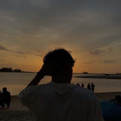 vedantu_28's profile picture. Kattar Sanatani 🚩🚩