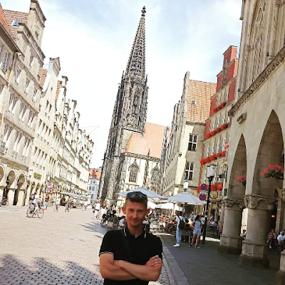 Y6PHpx4yjOrg8PM's profile picture. 