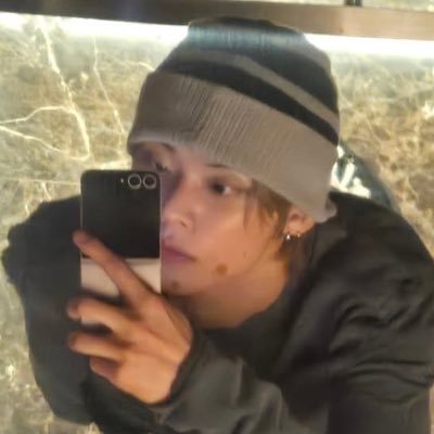 fleeintears's profile picture. 내일은요 무슨일이일어날지알수없어서 설레요전