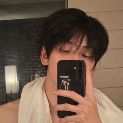 skdhzjskjz_ Profile Picture