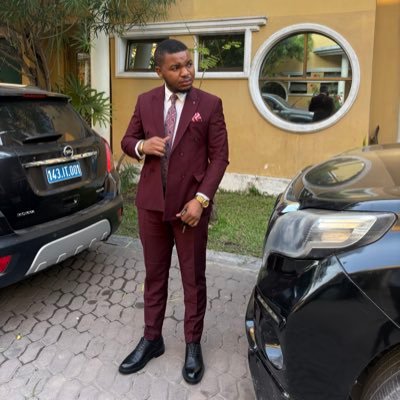 JephteeLohandj1's profile picture. Licencié en droit privé judiciaire ⚖️🇨🇩 Passionné de la science               Entrepreneur