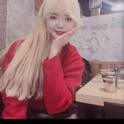 Fashion designer
노력이 결실을 맺기 전에 결단력과 일관성을 입력해야 함
패셔니스타👕👖👞