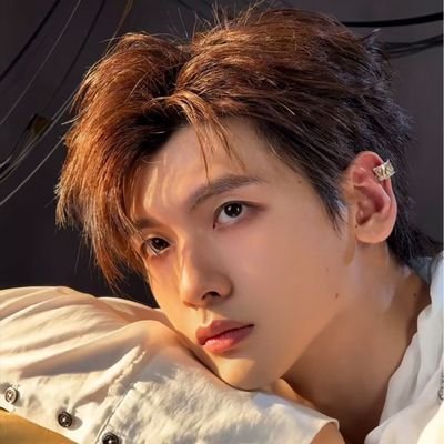 pyo_wen's profile picture. 翟潇闻 ((  น้องจ๋าย  )) 🌼🤍🍼