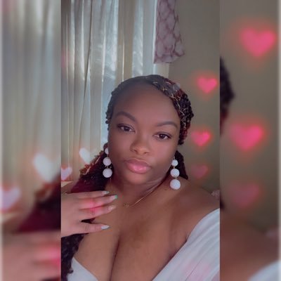 Jamaican 🇯🇲, 90's Bby ✌, Sagittarius ♐️ , BLM ✊🏿