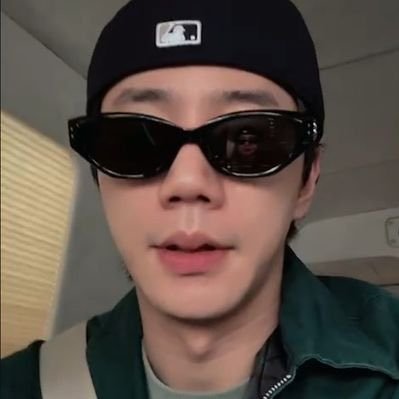 godokhansaram's profile picture. 원필님신격화좀하지마세요 내려치기입니다